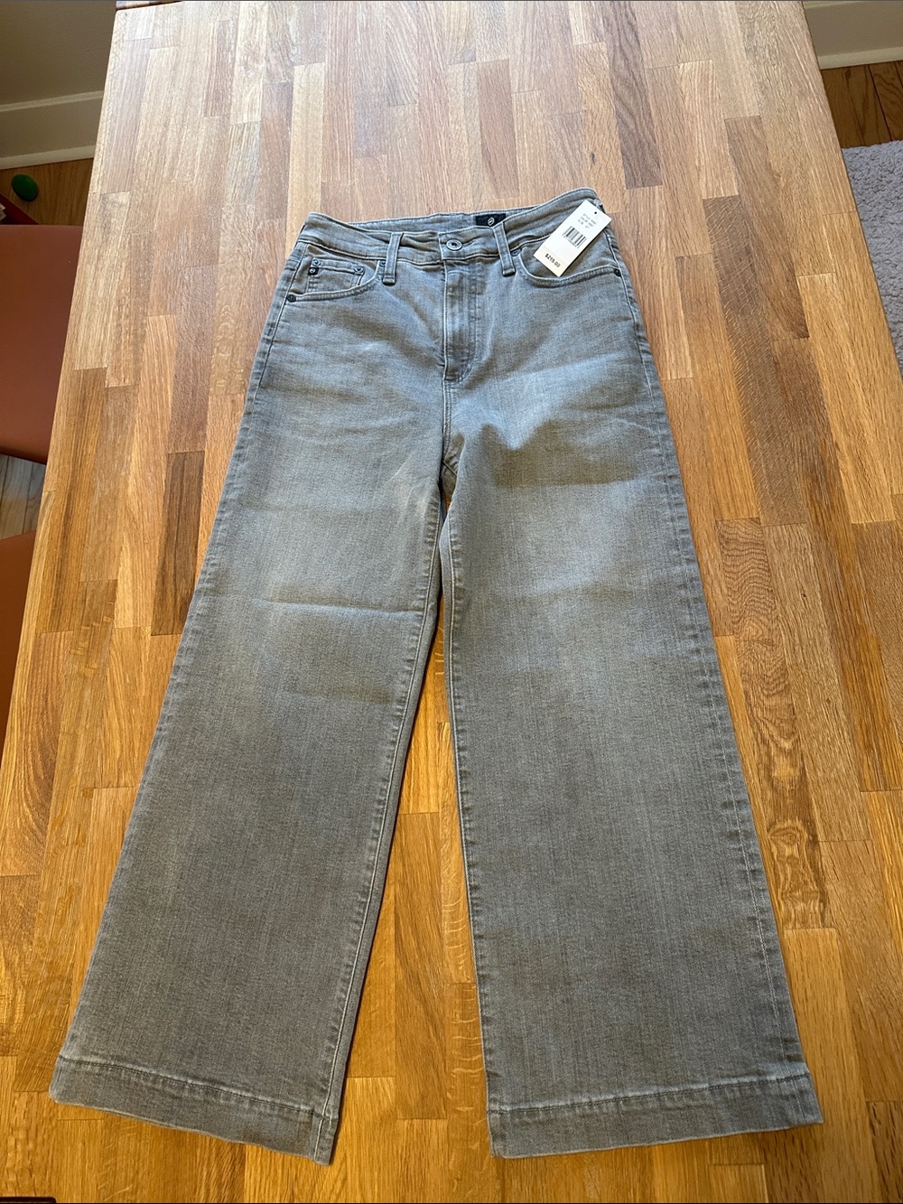 NWT AG mid rise wide leg crop jeans, size 27
